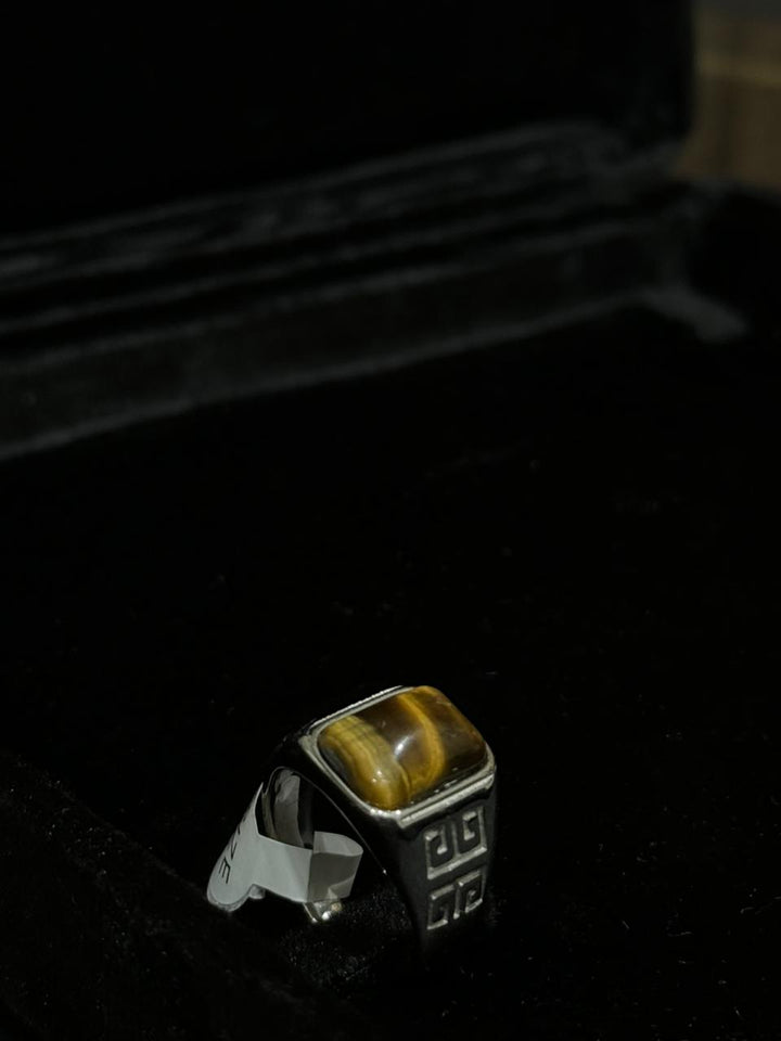 Tiger Eye Stone Men’s Ring – Bold • Stylish • Protective